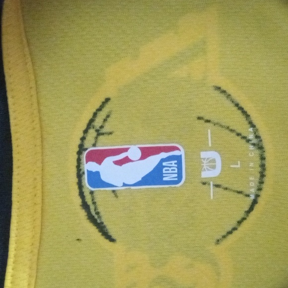 LeBron James basketball jersey size large color yellow - Picture 5 of 7